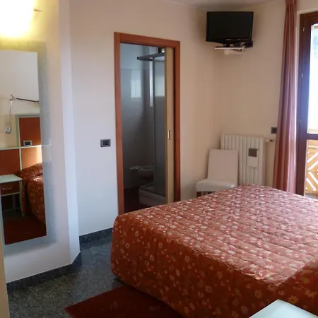 Hotel Derby 3*