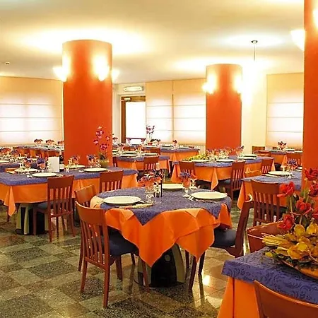 Derby Hotel 3*