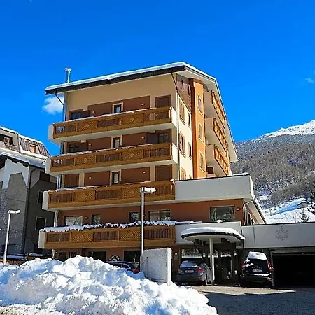 Derby Hotel 3*